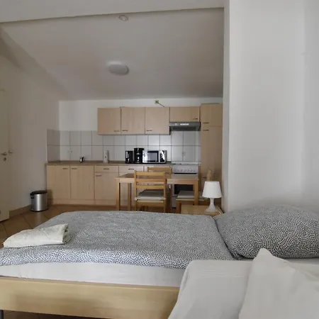 Workers Spich トロイスドルフ